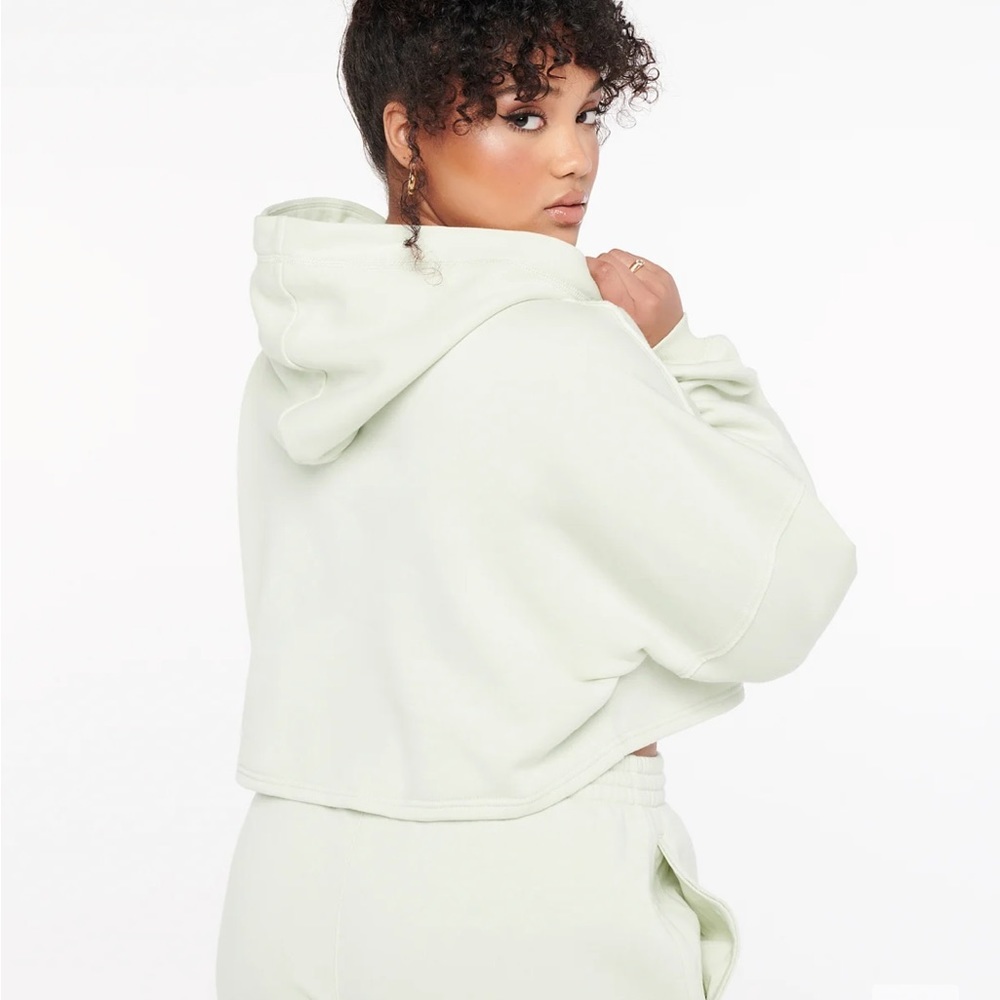 Savage X Fenty Minty White  Xssential Crop Hoodie - Picture 3 of 13